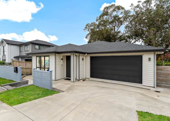  at 32 Patrick Rice Drive, Swanson, Waitakere City, Auckland