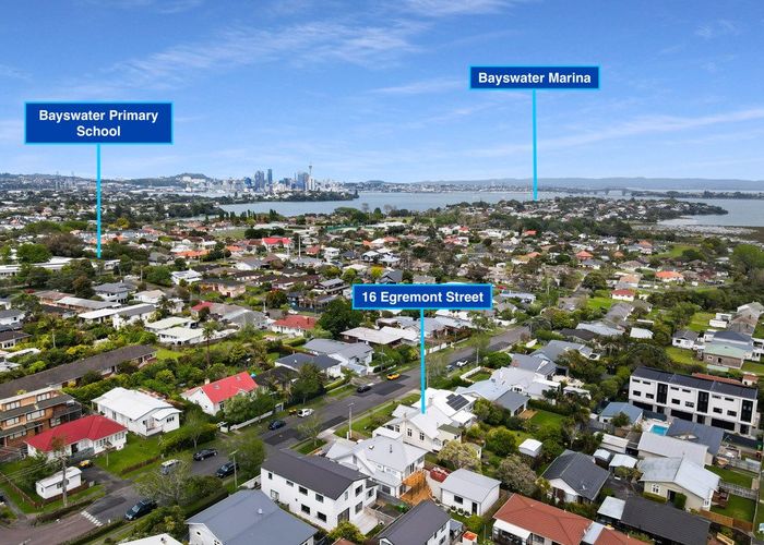  at 16 Egremont Street, Belmont, Auckland