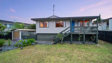  at 1/28 Gosford Drive, Botany Downs, Auckland