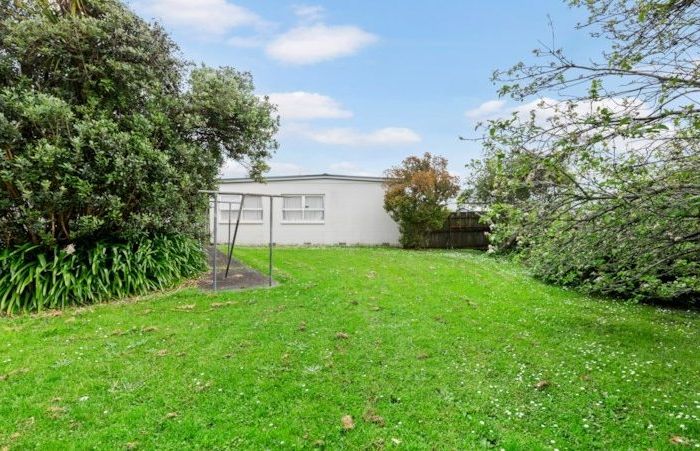 at 136 Hutchinson Avenue, New Lynn, Auckland
