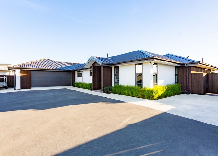  at 31 Oaks Drive, Lincoln, Lincoln