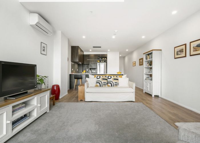  at 8/18 Karengo Street, Long Bay, North Shore City, Auckland