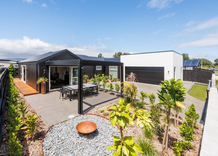  at 6 Solitude Crescent, Kelvin Grove, Palmerston North, Manawatu / Whanganui