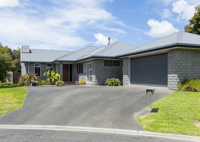  at 13 Parkview Place, Riverdale, Gisborne