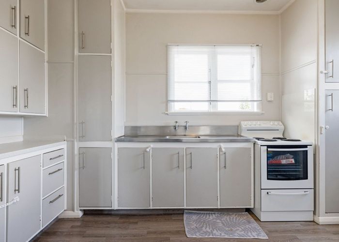  at 112-114 Forest Lake Road, Forest Lake, Hamilton, Waikato