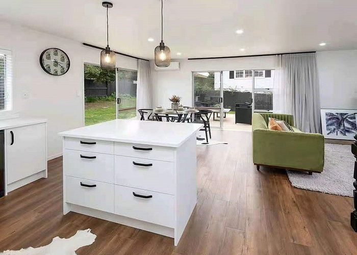  at 2/8 Galvan Ave, Sunnyhills, Manukau City, Auckland