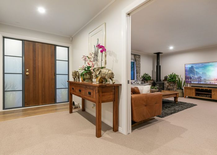  at 4 Traffic Road, Greenhithe, Auckland