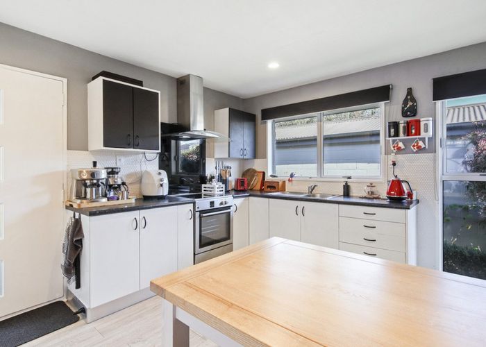  at 2/140 Hay Street, Bromley, Christchurch