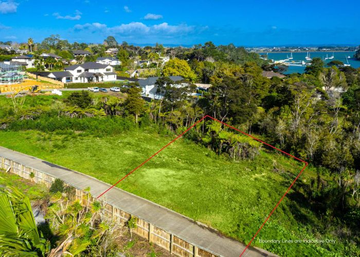 at 4 Henry Blyth Lane, Greenhithe, Auckland