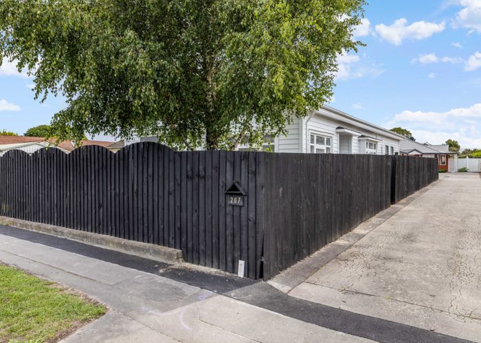  at 1/207 Main North Road, Redwood, Christchurch City, Canterbury
