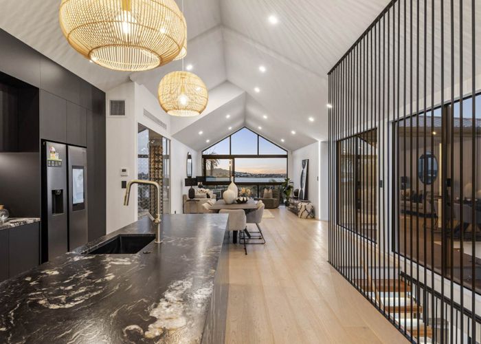  at 13 Waimana Avenue, Northcote Point, North Shore City, Auckland