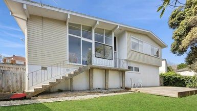  at 1/23 Ruawai Road, Mount Wellington, Auckland