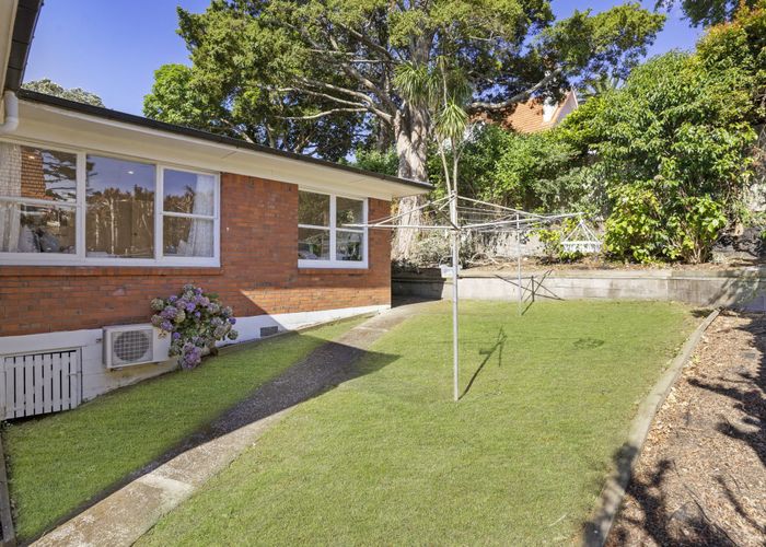  at 2/61A Balmoral Road, Balmoral, Auckland City, Auckland