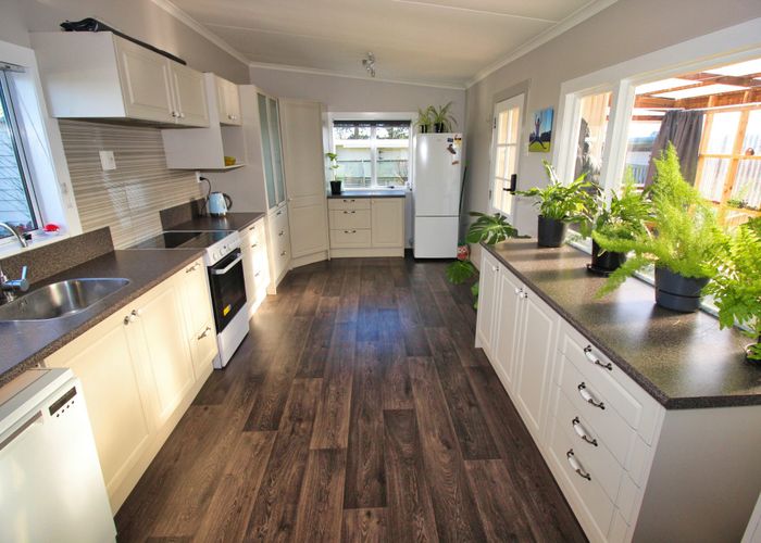  at 8 Winter Road, Menzies Ferry, Wyndham