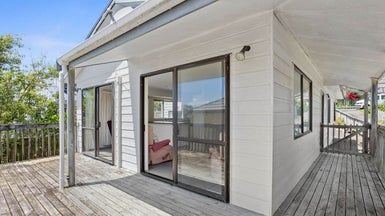  at 41 Bay Street, Red Beach, Whangaparāoa