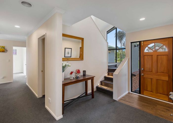  at 27 Kilkenny Place, Fitzherbert, Palmerston North