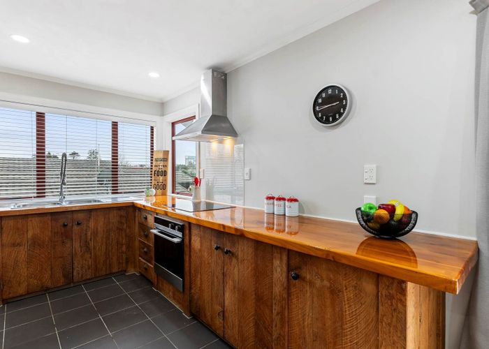  at 14a Ambler Avenue, Glen Eden, Waitakere City, Auckland