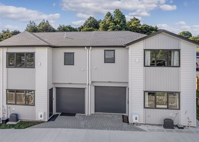  at 165A Everglade Drive, Totara Heights, Manukau City, Auckland