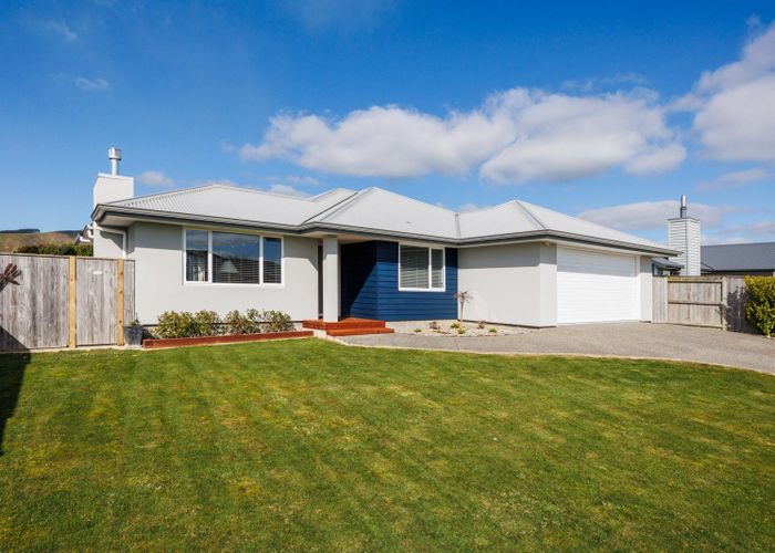  at 6 Atlantic Drive, Fitzherbert, Palmerston North