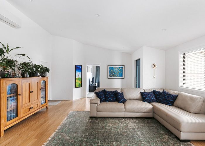  at 18 Moira Close, Welcome Bay, Tauranga