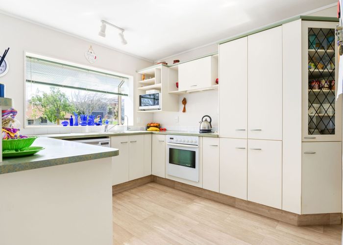 at 4 West Ridge Drive, Western Heights, Hamilton