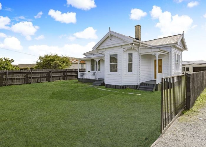  at 32 Hunua Road, Papakura, Papakura