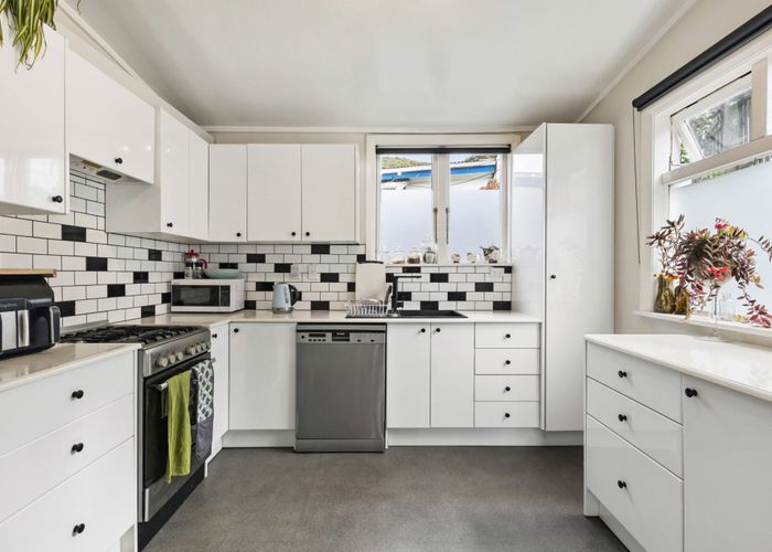  at 3-5 Knoll Street, Island Bay, Wellington, Wellington