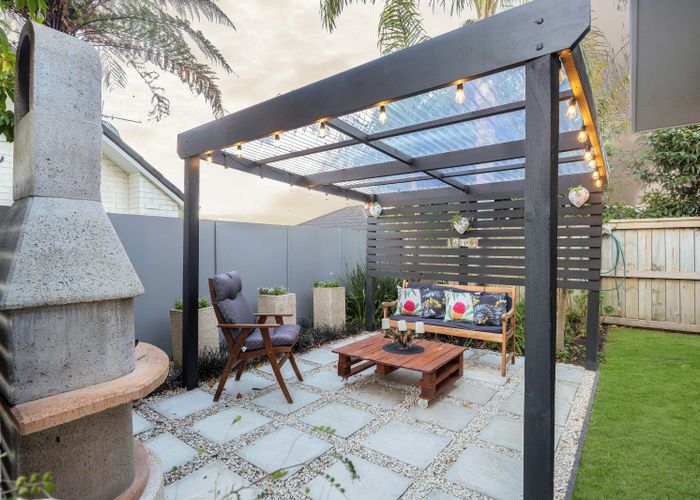  at 5 Featherstone Drive, Flagstaff, Hamilton