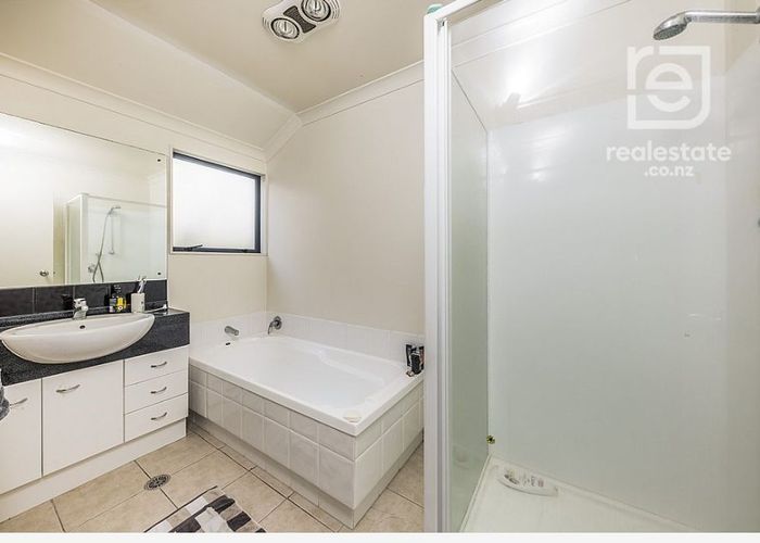  at 61 De Havilland Drive, Goodwood Heights, Manukau City, Auckland