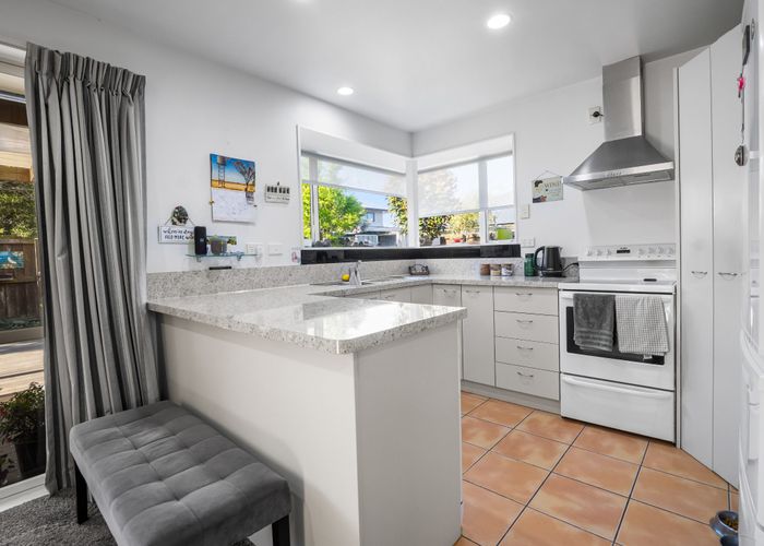  at 1A Neptune Place, Waimairi Beach, Christchurch City, Canterbury