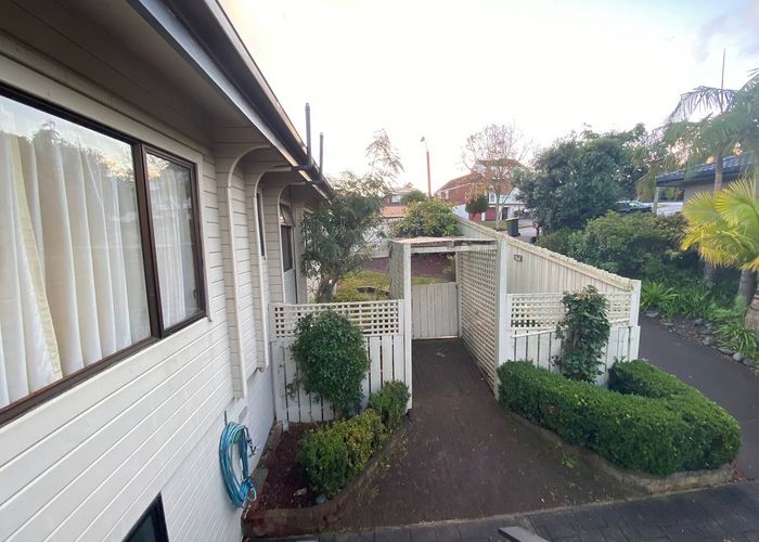  at 10 Lagoon Way, West Harbour, Waitakere City, Auckland