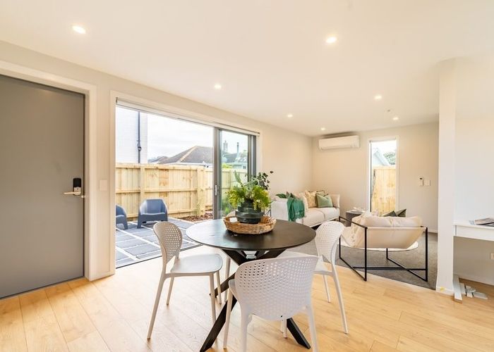  at 10/16 Sladden Street, Naenae, Lower Hutt