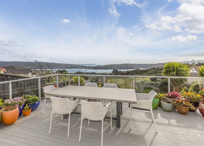  at 3 Greenstone Place, Aotea, Porirua, Wellington