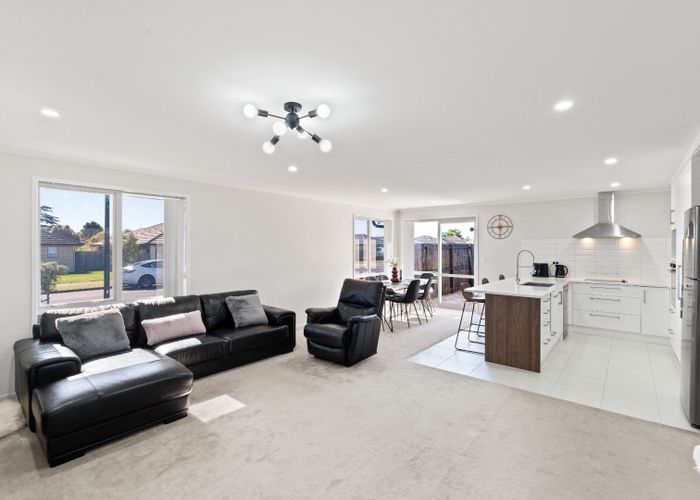  at 4 Captain Mitchell Drive, Opaheke, Papakura