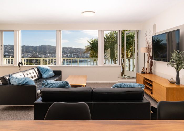  at 37 The Crescent, Roseneath, Wellington, Wellington
