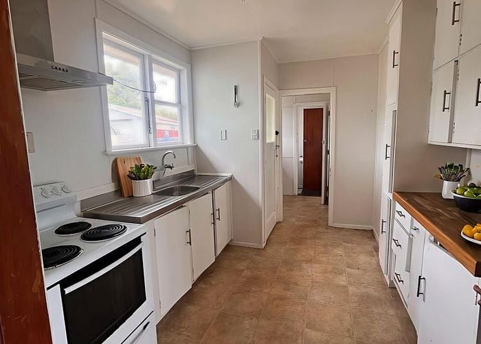  at 72 Castor Crescent, Cannons Creek, Porirua