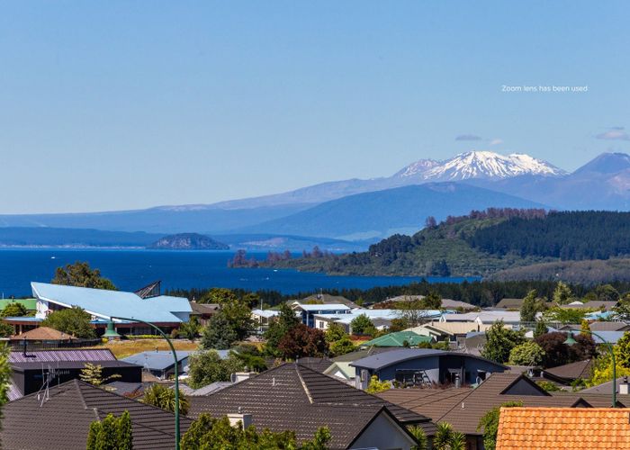  at 9 Carpentras Way, Nukuhau, Taupo