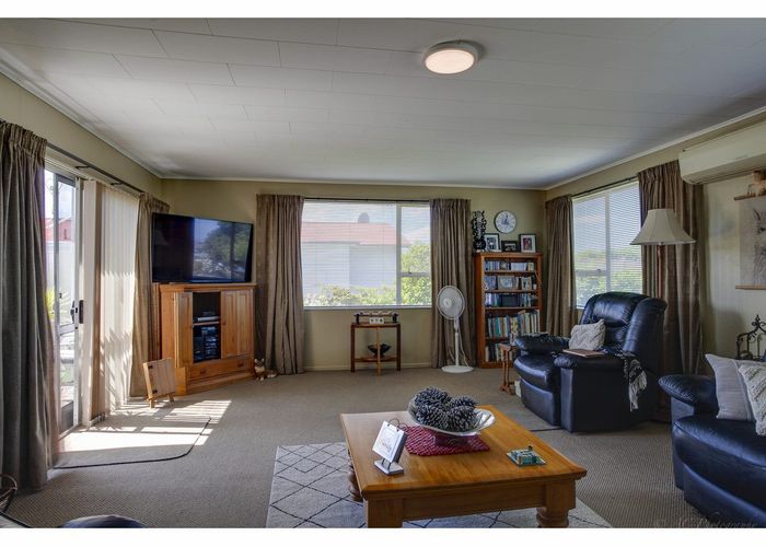  at 2 Roxburgh Street, Glenwood, Timaru