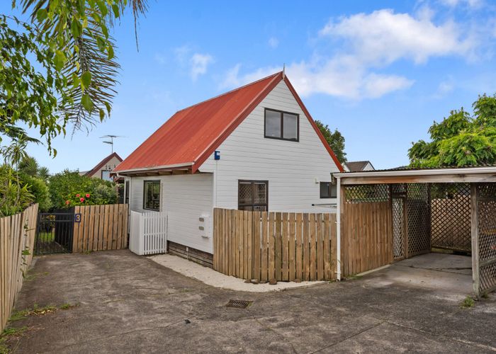  at 2/13 Eden View Road, Sandringham, Auckland