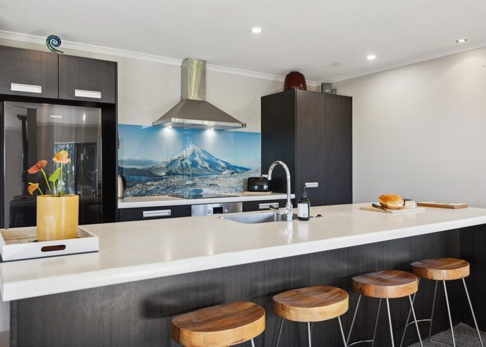  at 21B Heta Road, Highlands Park, New Plymouth, Taranaki