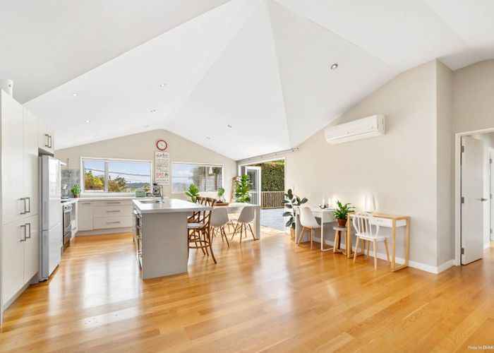  at 2/293 Albany Highway, Rosedale, Auckland