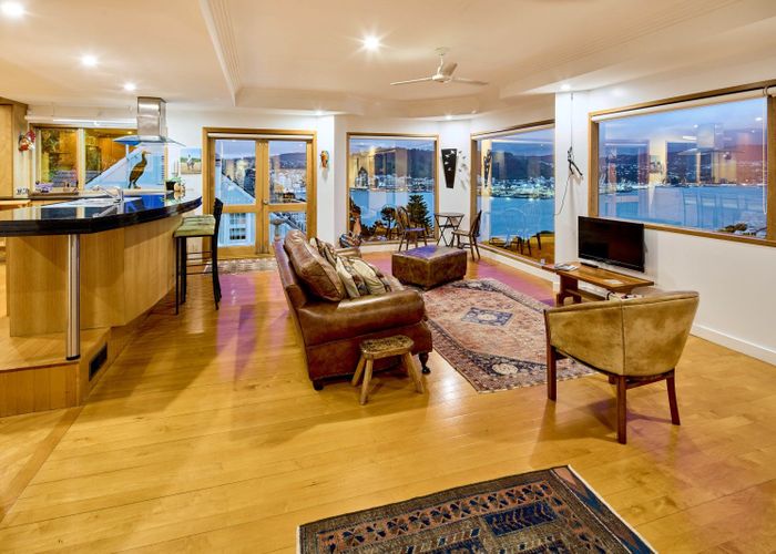  at 76 The Crescent, Roseneath, Wellington, Wellington