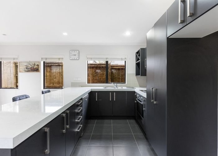  at 25 McInnes Road, Weymouth, Auckland