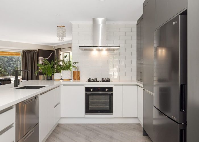  at 9 Kenmure Place, Bethlehem, Tauranga