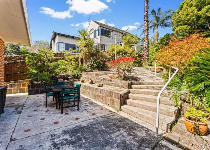  at 2/42 Ngaiwi Street, Orakei, Auckland