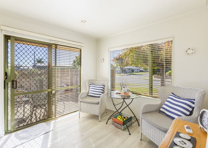  at 2 Bucksburn Place, Greenmeadows, Napier