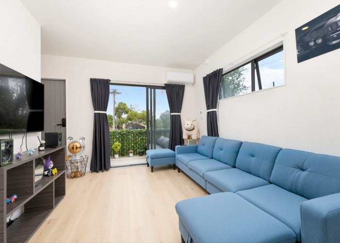  at 2/35 Renata Crescent, Te Atatu Peninsula, Waitakere City, Auckland