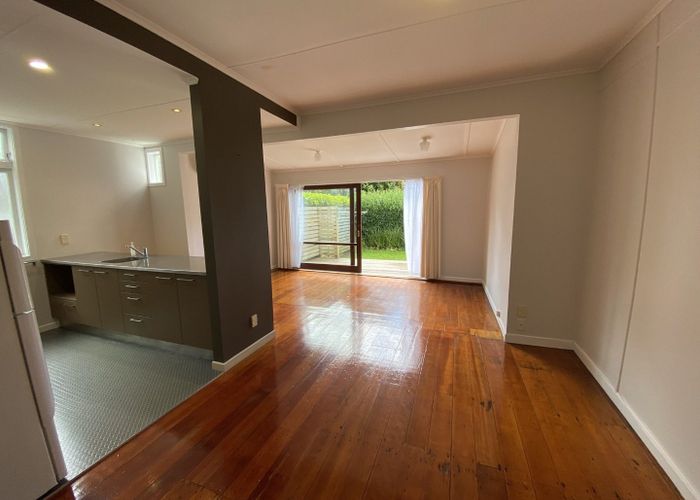  at 2/9 Essex Road, Mount Eden, Auckland City, Auckland