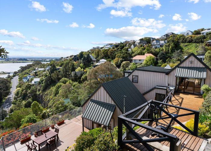  at 18 Osmond Lane, Mount Pleasant, Christchurch