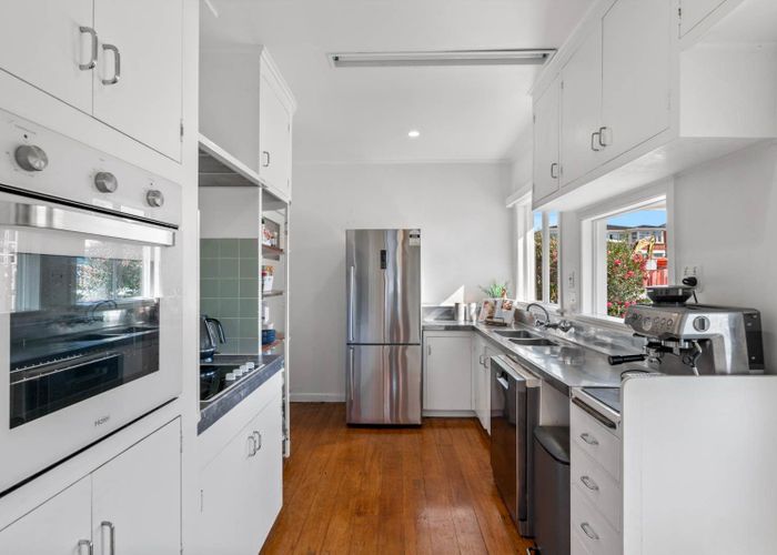  at 97 Sylvan Avenue, Northcote, North Shore City, Auckland